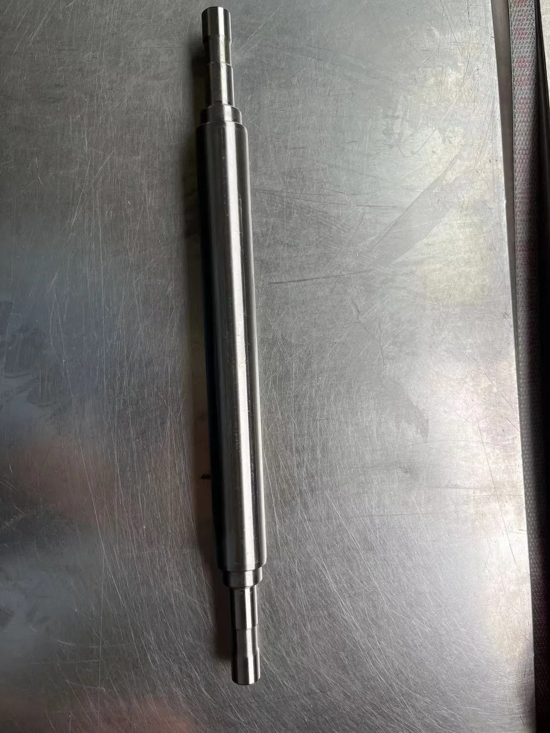 Rolamento de rolo superior para estrutura de anel e máquina giratória